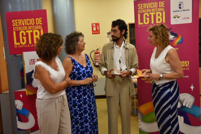 La Junta pone en marcha un punto de atención del Servicio de Atención a Personas LBTBI en Cuenca