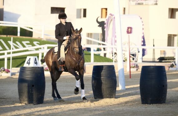 La joven taranconera Victoria Estefanía Holom representará a España en el Campeonato de Europa de Jóvenes Jinetes de Equitación de Trabajo