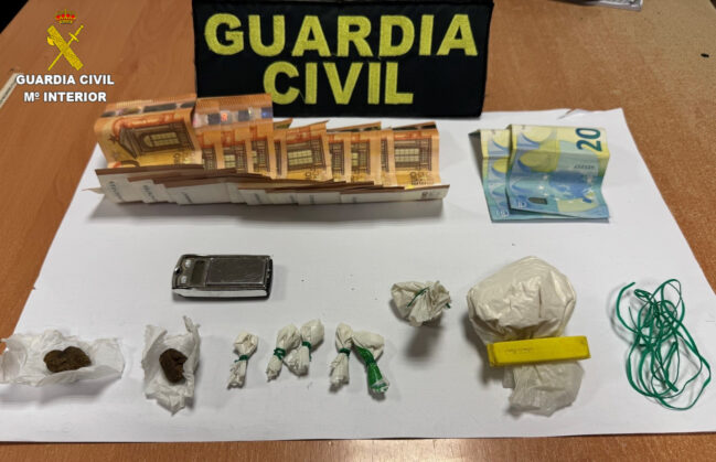 La Guardia Civil de Tarancón detiene a dos personas por un delito de tráfico de drogas