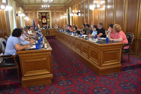 La Diputación aprueba contratos por valor de 11,5 millones de euros para ayudar a los ayuntamientos en materia de agua y residuos