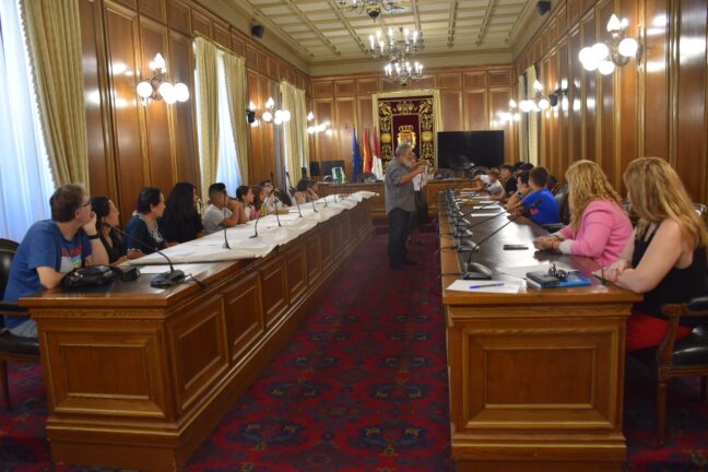 El primer Taller de Escritura Creativa organizado en la Diputación de Cuenca es un éxito entre la población juvenil