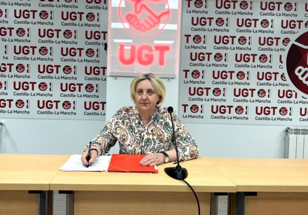 UGT traslada al padre Ángel los graves problemas laborales que sufren las personas trabajadoras de las residencias de Mensajeros de la Paz en Castilla-La Mancha