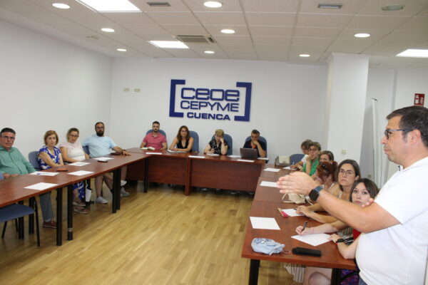 Las empresas de la capital recaban información sobre la reducción de jornada laboral