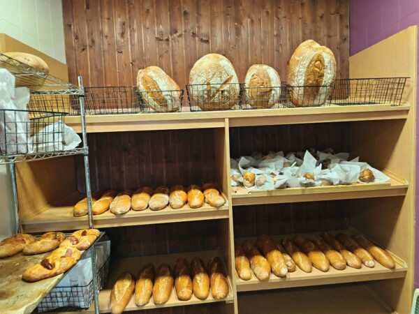Invierte en Cuenca celebra la reapertura de la panadería de Huerta del Marquesado
