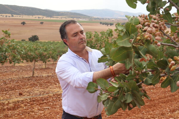 David Moreno denuncia el desmantelamiento de la PAC y exige una política agraria fuerte que defienda a los agricultores y ganaderos
