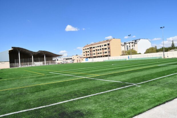 El equipo juvenil de la EFB Jesús de la Ossa de Preferente, primer equipo en jugar en el rehabilitado campo San Isidro. El viernes a las 7 de la tarde, se enfrenta al CD Guadalajara