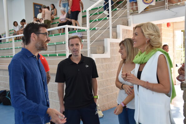 La delegada de la Junta inaugura la renovación integral del Polideportivo Municipal de Valverde de Júcar