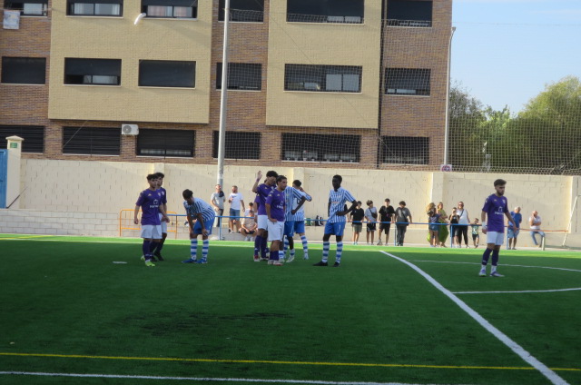 En un buen partido, el equipo Juvenil de la EFB Jesús de la Ossa, goleó 4-1 al Academia Albiceleste en el grupo II de Preferente