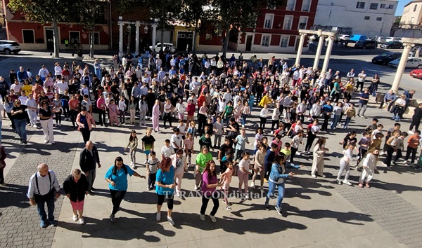Afad celebra un Flashmob con los colegios de Tarancón en la Plaza del Ayuntamiento