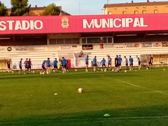 El CD Tarancon,  no quiere dejar escapar puntos en casa y en este segundo partido en casa, recibe al Atlético Albacete B, con la idea de deshacer la igualdad actual