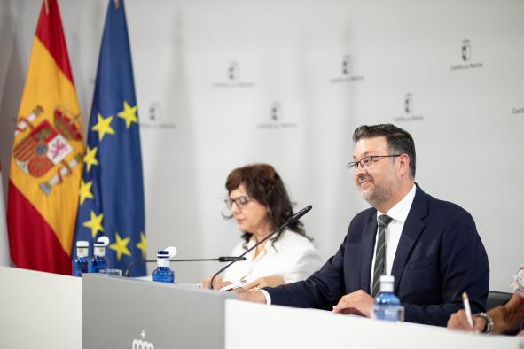 Castilla-La Mancha inicia uno de los cursos más asequibles para el bolsillo de las familias de todo el país y continúa universalizado la educación en la etapa 2-3 años