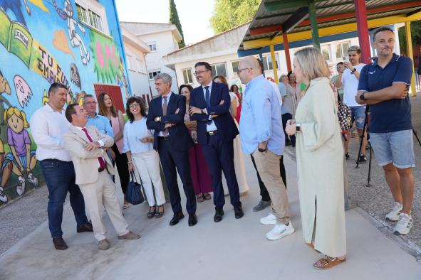 El Gobierno regional apuesta por la calidad educativa con 309 contratos extraordinarios para reforzar la competencia lectora y matemática, la transformación digital y la educación inclusiva