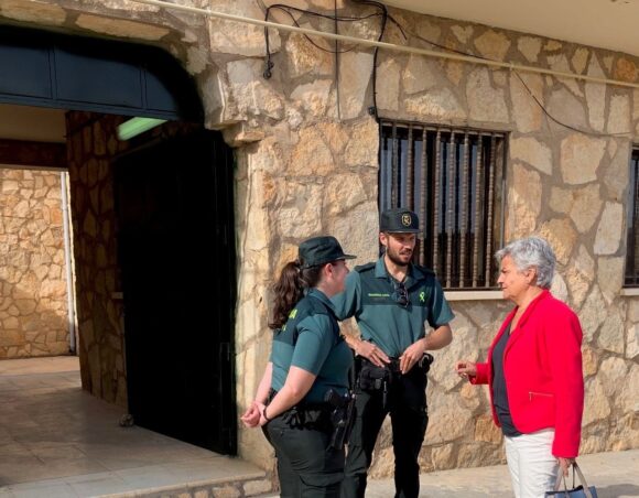 La subdelegada del Gobierno en Cuenca visita el cuartel la Guardia Civil en La Ventosa
