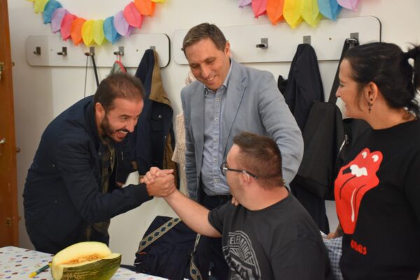 La Diputación de Cuenca colabora con ATEMIS de Iniesta que atiende a 150 familias con una plantilla de once profesionales