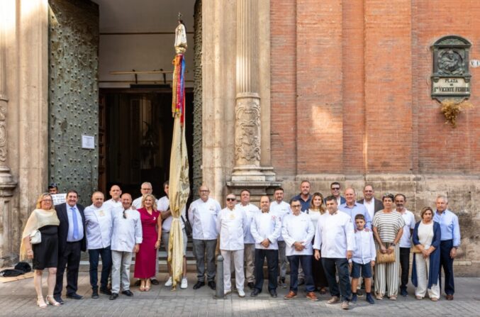 AFEPAN recibe un homenaje por parte de los panaderos de Valencia por su ayuda tras las consecuencias de la DANA