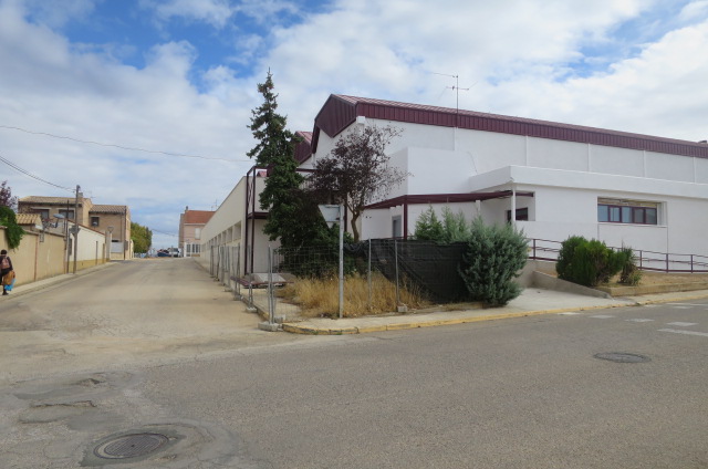 Abiertas al trafico las calles aledañas al pabellón polideportivo Peña el Águila, se espera que en breves fechas se  pueda recepcionar las obras y reanudar la actividad deportiva en el mismo