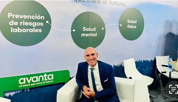 El Almonaceño Jose Luis Martinez elegido como candidato al premio «Agente del Cambio 2025»