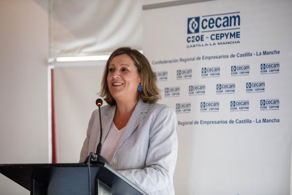 La convocatoria de ayudas a la contratación indefinida amplia su crédito hasta los 4,9 millones de euros para alcanzar medio millar de contrataciones