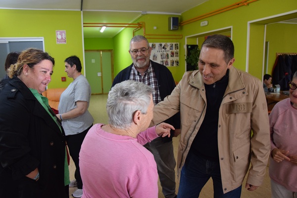 Martínez Chana destaca el trabajo que realiza la asociación Apromips en favor de los discapacitados psíquicos en Cuenca