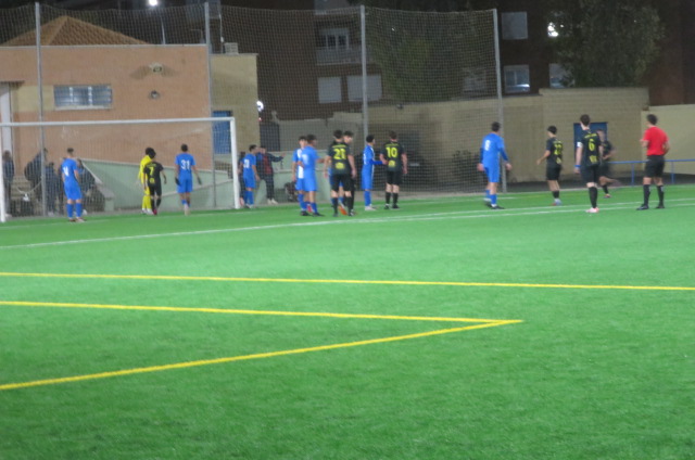 Primera derrota como local de la EFB Jesús de la Ossa en Primera Autonómica Grupo IV. 1-4 el CD Sigüenza desbanca a los blanquiazules de la tercera posición