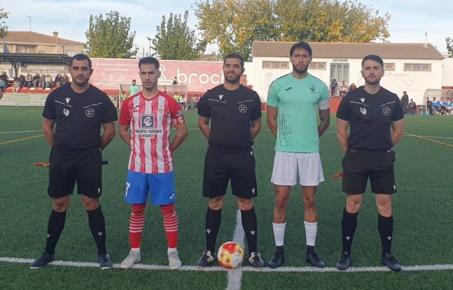 El  CD Tarancon gana el “derby” ante el CD Pedroñeras, 1-3, vuelve a zona play off y mete a los rojiblancos en zona de descenso. El talento de la plantilla de Jorge Cañete recupera su versión como visitante con esta victoria.