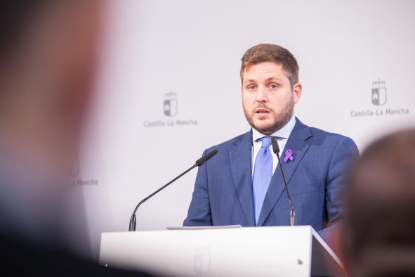 El Gobierno regional aprueba la contratación del Transporte Sensible a la Demanda de la Serranía Baja de Cuenca y del servicio de transporte regular de personas de uso general