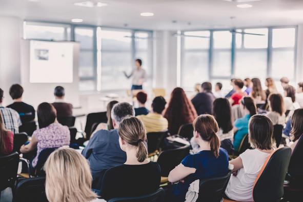 Castilla-La Mancha refuerza su compromiso con la formación del profesorado con 40 convenios universitarios para el curso 2025/2026