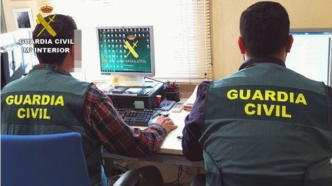 La Guardia Civil recomienda protegerse de posibles estafas en las compras online en estas Navidades