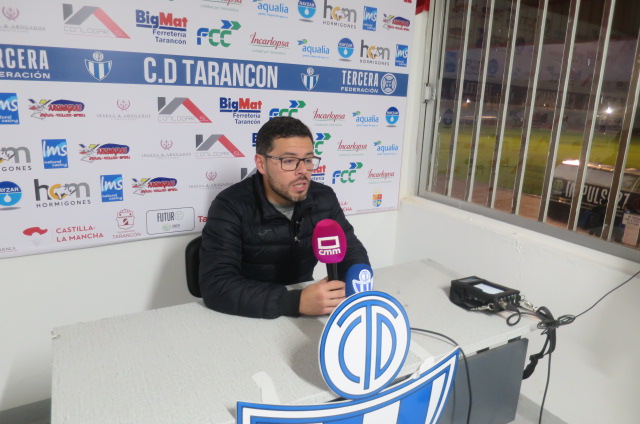 Jorge Cañete: “nos ha metido el gol, porque estábamos buscando el tercero”.