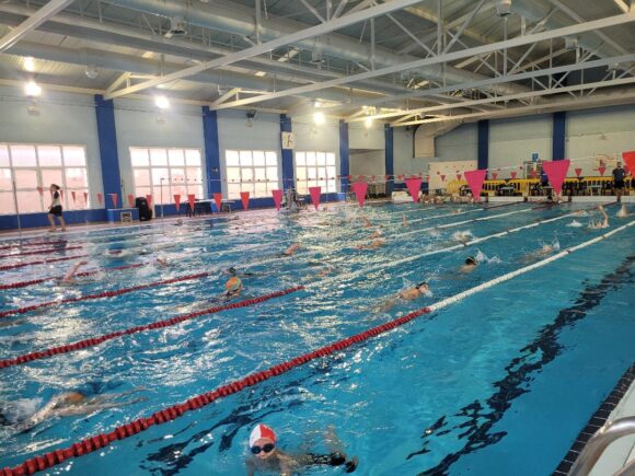 La Escuela de Salvamento y Socorrismo de Tarancón, que dirige la delegación Provincial de la Federación de CLM en Cuenca, debuta con buenos resultados en la primera Jornada de Natación Escolar
