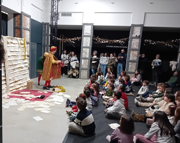 “Estrellita despistada” de Teatro Infantil, entretenida actividad en el Mercado de las Artes Luisa Sigea de Tarancón que conectó con la chavalada