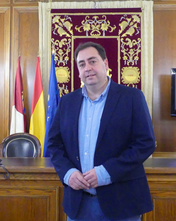 Doménech acusa al gobierno socialista de Page de “falta de planificación y desinterés por el patrimonio público” en el caso de Albaladejito
