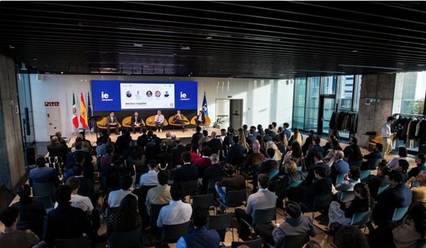 El prestigioso economista Diego García del Río participó junto a Néstor Camarillo, Senador de la República Méxicana, en una ponencia sobre inversión y economía en la prestigiosa IE University