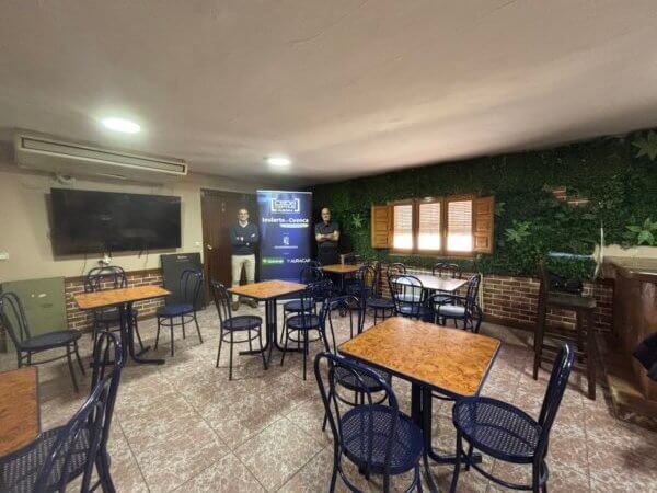Invierte en Cuenca pone de manifiesto la apertura del bar social de Torrubia del Campo