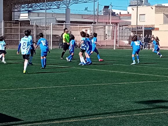 Los equipos de la EFB Jesus de la Ossa reanudan competición coincidiendo todos en casa, desde la Liga Quijote, benjamín, hasta la Primera Autonómica y Liga Inter escuelas