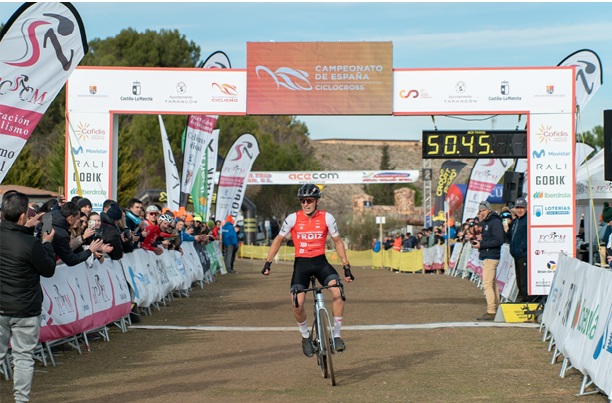 El hielo marca la segunda jornada del Campeonato de España de Ciclo Cross en Tarancón