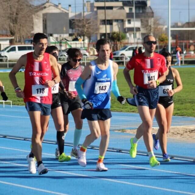 En el campeonato Regional de 10.000 metros en Pista, atletas del CD Atletismo Tarancón logran, tres medallas, un oro y dos platas