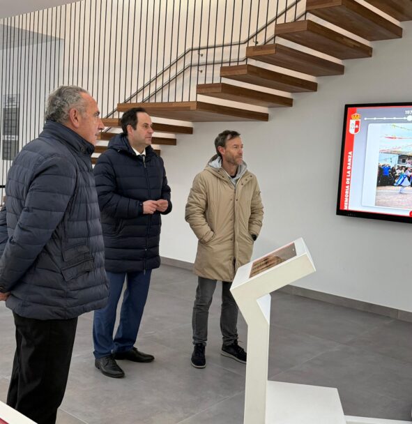 Martín Buro pone a Belinchón como ejemplo de municipio que crece y lidera proyectos innovadores en el medio rural