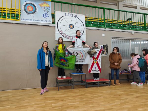 Buenos resultados de alumnos y director Escuela de Tiro con Arco en Tomelloso el fin de semana