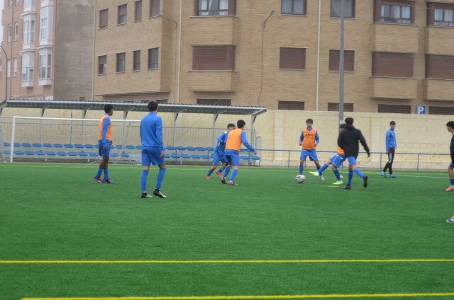 Las categorías inferiores del futbol de Tarancon, continúan sin encontrar los resultados que avalen el trabajo que se realiza