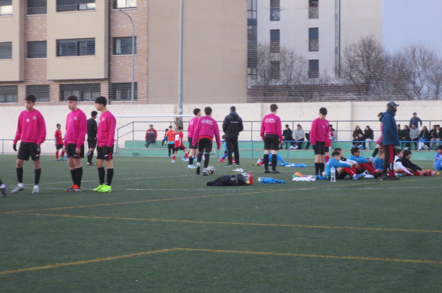 La liga Regional Cadete de Futbol, juega en casa este fin de semana, así como en la Liga Inter escuelas. En el primer caso, con opciones de sumar, más complicado en los segundos
