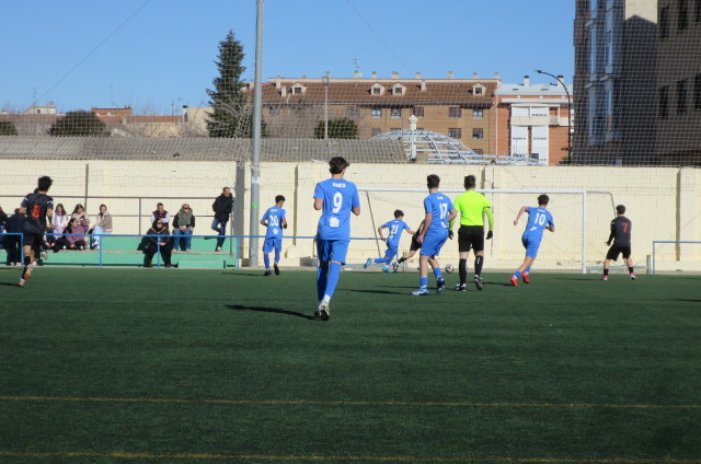 Encuentro adelantado al viernes por la noche para el equipo Juvenil A de la EFB Jesús de la Ossa  en el grupo II de Preferente