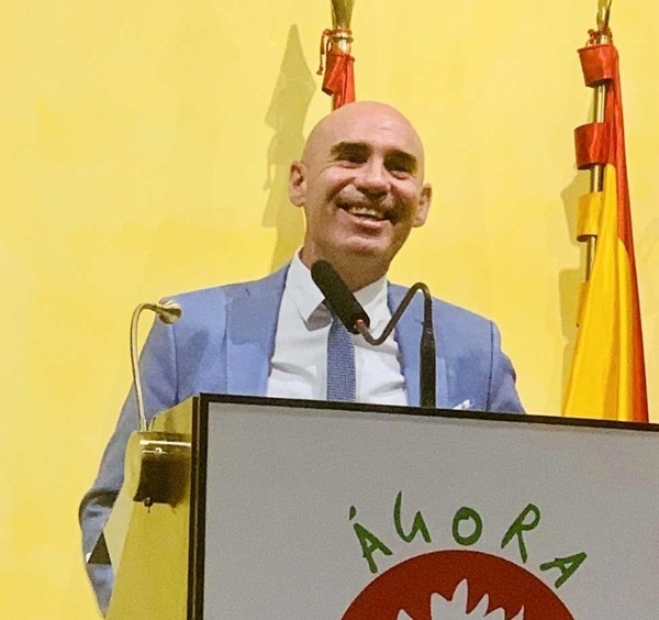 Un profesional de la Sanidad Madrileña con raíces conquenses recibe más de cincuenta reconocimientos por cuidar del personal sanitario