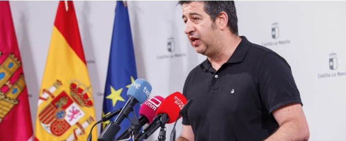 UGT advierte de que el 86% de los equipos directivos de los Centros de Educación de Personas Adultas rechaza las medidas propuestas y adoptadas por la Consejería