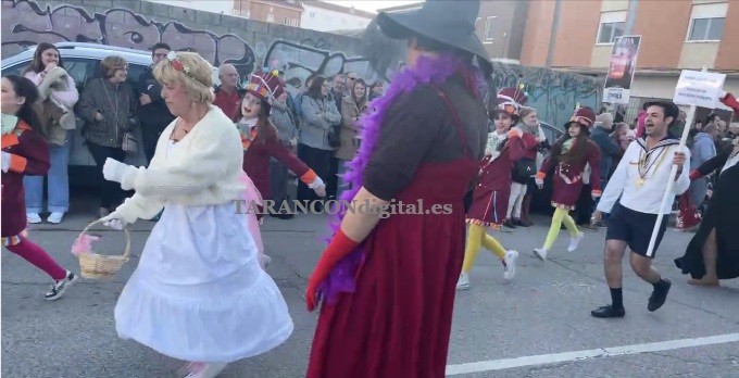 El Desfile de Piñata pone el broche final al Carnaval de Tarancón