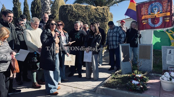 El Cementerio Municipal de Tarancón acoge un emotivo homenaje a las Brigadas Internacionales y a las víctimas del fascismo
