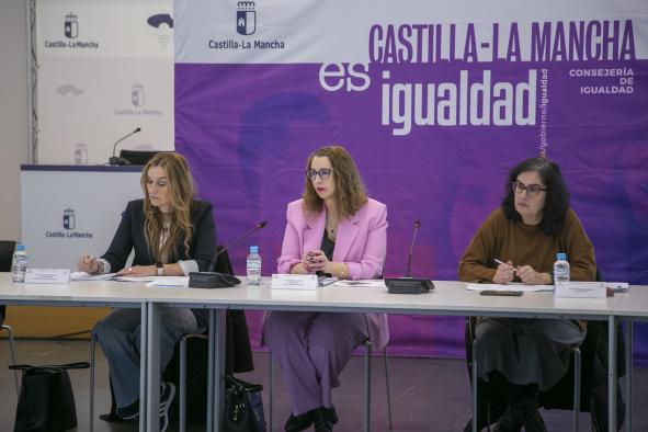 Castilla-La Mancha coordina la elaboración de una estrategia integral contra la trata con fines de explotación sexual