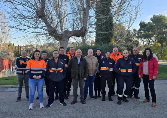 Un total de 13 integrantes de agrupaciones de voluntariado de Protección Civil se forman en inmovilización y traslado de pacientes