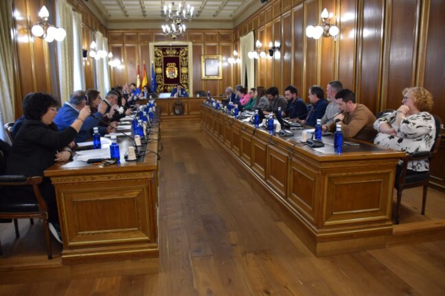 Martínez Chana avanza en el Pleno la previsión de terminar la legislatura invirtiendo en carreteras más de 60 millones  