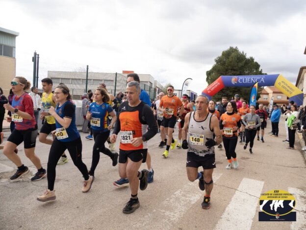 Bárbara Moragues Penalba y Alfonso Martínez Temprado reinan en la carrera popular de Casasimarro